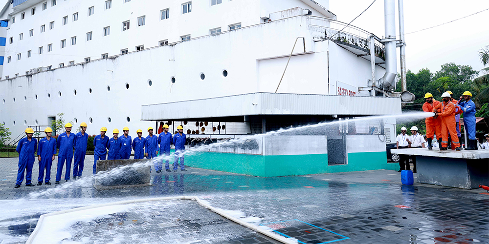 Advanced Fire Fighting (AFF) maritime training