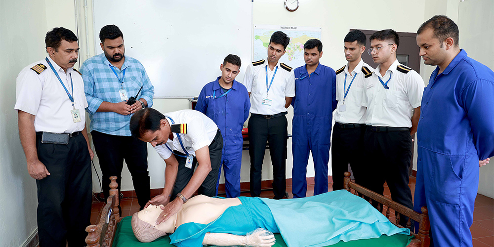 Refresher – Medical First Aid maritime training